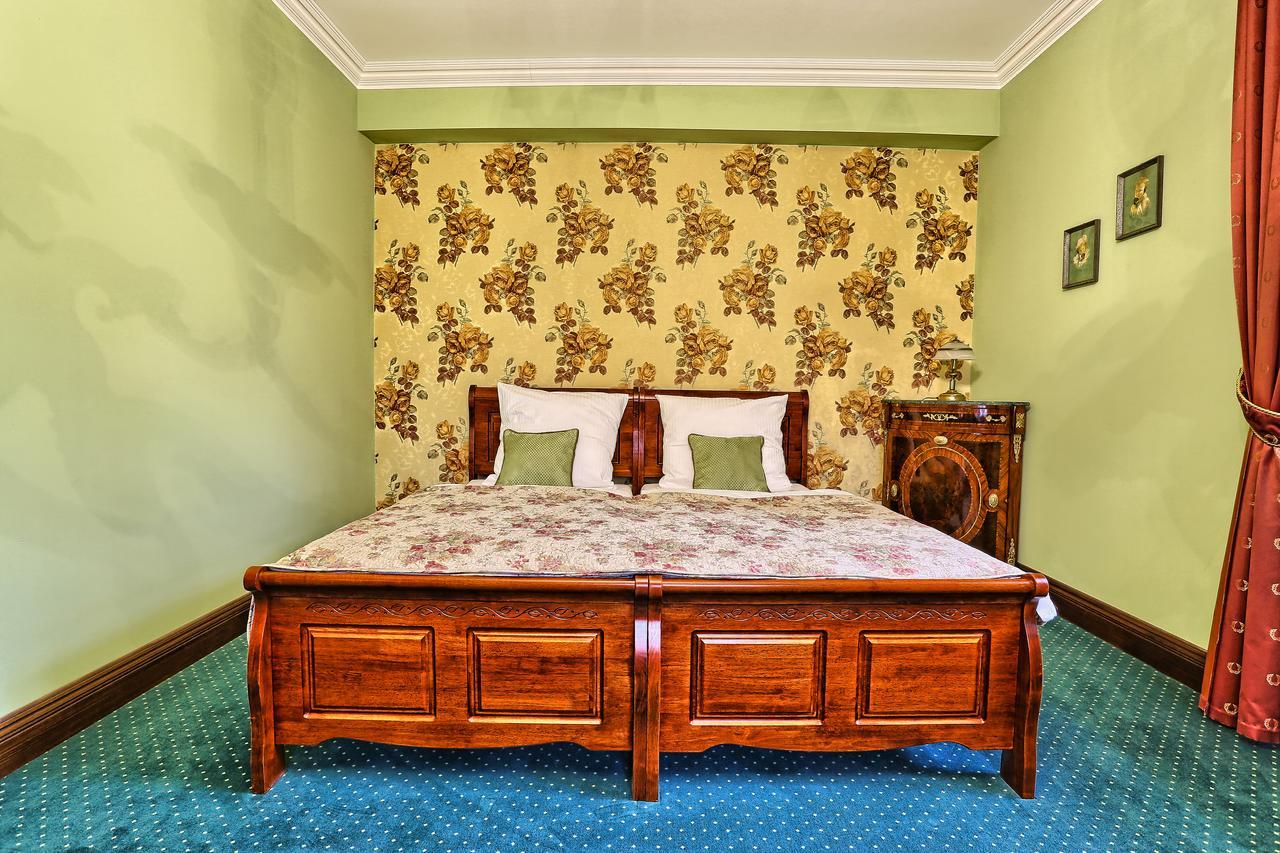 Dwor Slupia Hotel Zarzecze  Kamer foto