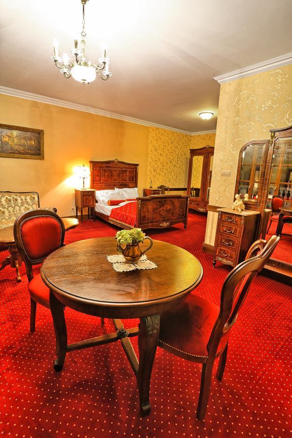 Dwor Slupia Hotel Zarzecze  Kamer foto