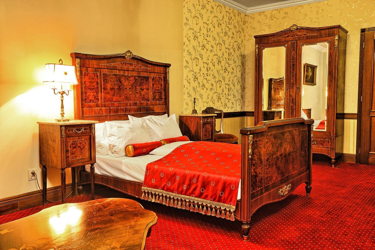 Dwor Slupia Hotel Zarzecze  Kamer foto