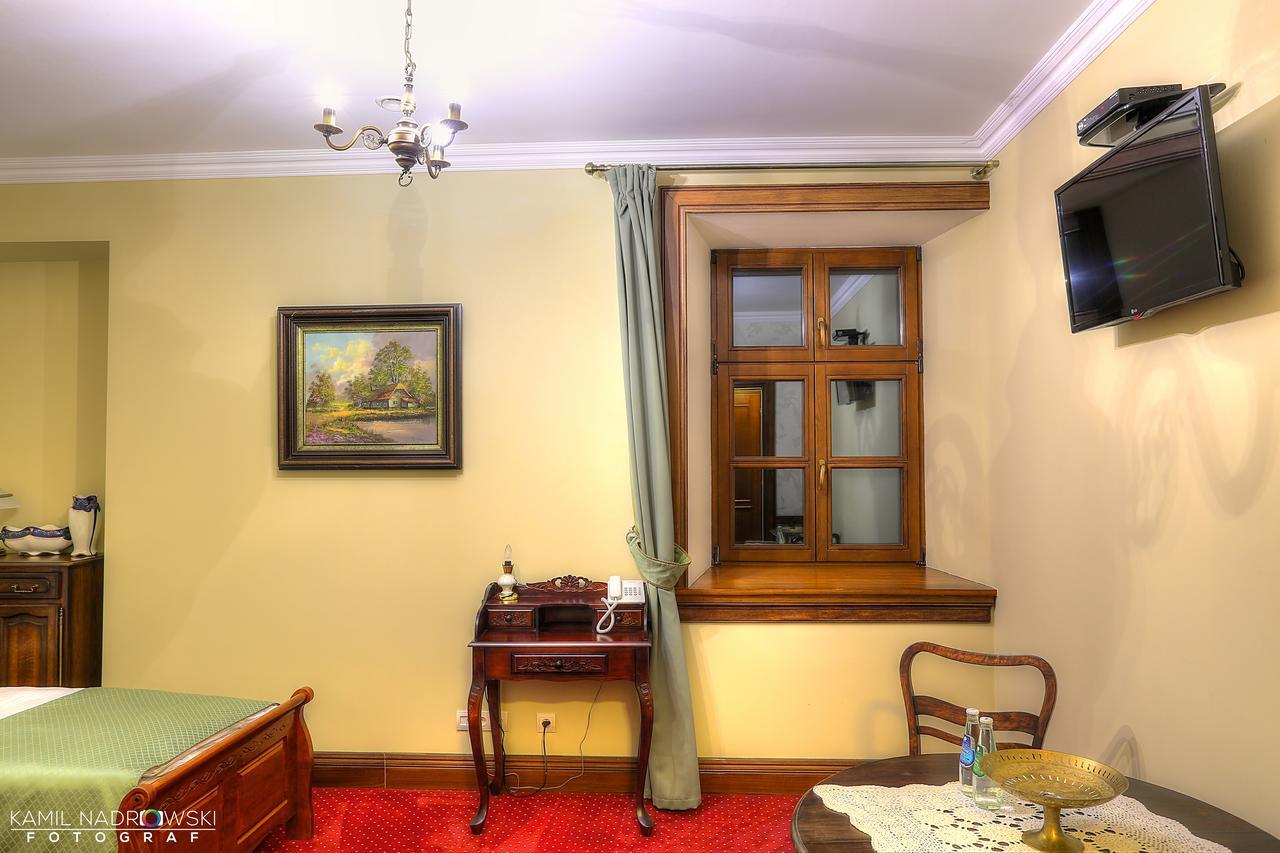 Dwor Slupia Hotel Zarzecze  Buitenkant foto