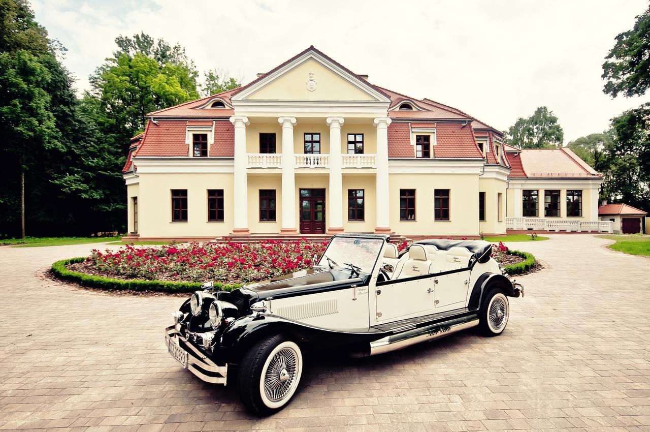 Dwor Slupia Hotel Zarzecze  Buitenkant foto