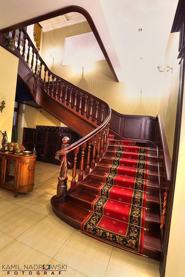Dwor Slupia Hotel Zarzecze  Buitenkant foto